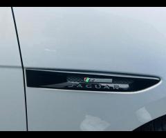 Jaguar F-PACE SAT NAVIGATION RED AND BLACK LEATHER HEATED SEAT  PARKING SENIOR BLUETOOTH FIRST REGIS - 40