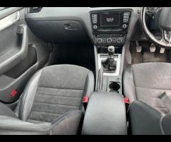 Skoda Octavia £20 YEARS ROAD TAX FULL 12 MONTHS MOT SAT NAVIGATION HALF LEATHER BLUETOOTH WARRANTY M - 23