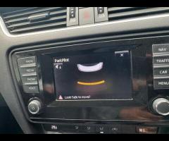 Skoda Octavia £20 YEARS ROAD TAX FULL 12 MONTHS MOT SAT NAVIGATION HALF LEATHER BLUETOOTH WARRANTY M - 24