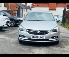 Vauxhall Astra 2 OWNERS,7 STAMPS, SAT NAV,EURO 6,  AIR CON,COMES WITH 12 MONTH MOT, ALLOY WHEELS, CH - 3