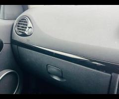 Renault Clio 2 OWNERS, SAT NAV, AIR CON, ALLOY WHEELS, COMES WITH 12 MONTH - 32