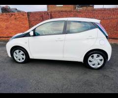 Toyota AYGO COMES WITH 12 MONTH MOT,EURO 6, AIR CON,  CHECK WEBSITE FOR MORE DEALS, OVER 200 CARS IN - 19