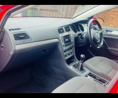 Volkswagen Golf This 2014 Volkswagen Golf TDI SE presents an exceptional opportunity with its remark - 31