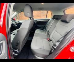 Volkswagen Golf This 2014 Volkswagen Golf TDI SE presents an exceptional opportunity with its remark - 34