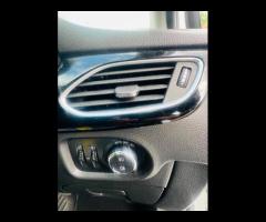 Vauxhall Astra 1 OWNER FROM NEW PARKING SENSOR AIR CONDITION UERO 6 CAR MOT 6 /12/2025/ CHECK WEBSIT - 32