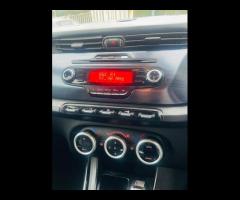 Alfa Romeo Giulietta £35 ROAD TAX, FULL LEATHER FULL MAIN DEALER 6 STOMP COMES WITH 12 MONTH MOT, PA - 28