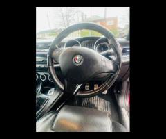 Alfa Romeo Giulietta £35 ROAD TAX, FULL LEATHER FULL MAIN DEALER 6 STOMP COMES WITH 12 MONTH MOT, PA - 30
