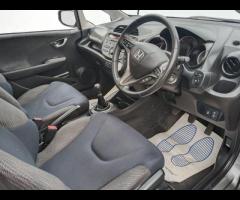 Honda Jazz  2013 HONDA JAZZ 1.4 i-VTEC EX – HUGE BOOT & PANORAMIC ROOF! 

 ULEZ COMPLIANT! |  12 - 13