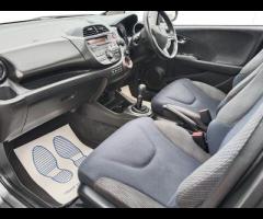 Honda Jazz  2013 HONDA JAZZ 1.4 i-VTEC EX – HUGE BOOT & PANORAMIC ROOF! 

 ULEZ COMPLIANT! |  12 - 17