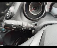 Honda Jazz  2013 HONDA JAZZ 1.4 i-VTEC EX – HUGE BOOT & PANORAMIC ROOF! 

 ULEZ COMPLIANT! |  12 - 27