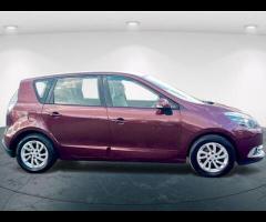 Renault Scenic  2013 RENAULT SCENIC 1.6 dCi – 64 MPG & HUGE BOOT! 

 MOT UNTIL JUNE 2026! |  6 M - 3