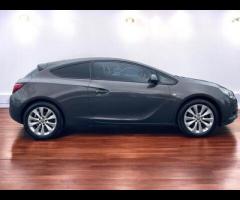 Vauxhall Astra GTC  Vauxhall Astra GTC 1.6 CDTi ecoFLEX SRi Euro 6 – Stylish, Efficient & ULEZ C - 9