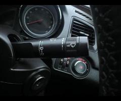 Vauxhall Insignia  Sleek, Smart & Super-Efficient: 2012 Vauxhall Insignia 2.0 CDTi SE Nav 
️ Ult - 29