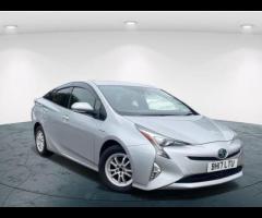 Toyota Prius This 2018 Toyota Prius is a reliable import car that's perfect for drivers who want a s - 10