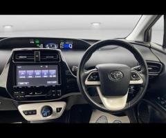 Toyota Prius This 2018 Toyota Prius is a reliable import car that's perfect for drivers who want a s - 19
