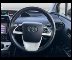 Toyota Prius This 2018 Toyota Prius is a reliable import car that's perfect for drivers who want a s - 20