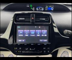 Toyota Prius This 2018 Toyota Prius is a reliable import car that's perfect for drivers who want a s - 35