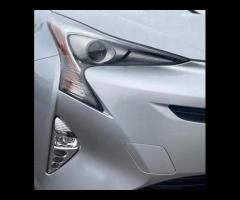 Toyota Prius This 2018 Toyota Prius is a reliable import car that's perfect for drivers who want a s - 41