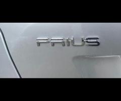 Toyota Prius This 2018 Toyota Prius is a reliable import car that's perfect for drivers who want a s - 46