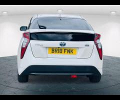 Toyota Prius This 2018 Toyota Prius is a reliable import car that's perfect for drivers who want a s - 6