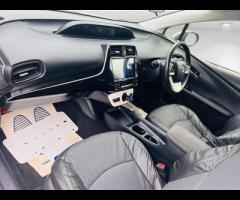 Toyota Prius This 2018 Toyota Prius is a reliable import car that's perfect for drivers who want a s - 17