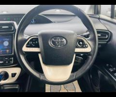Toyota Prius This 2018 Toyota Prius is a reliable import car that's perfect for drivers who want a s - 22