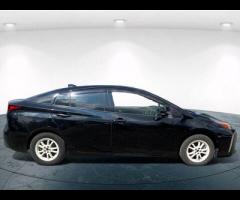 Toyota Prius Experience the pinnacle of efficient and intelligent driving. This impeccable 2020 Toyo - 3