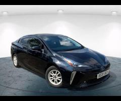 Toyota Prius Experience the pinnacle of efficient and intelligent driving. This impeccable 2020 Toyo - 10