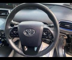 Toyota Prius Experience the pinnacle of efficient and intelligent driving. This impeccable 2020 Toyo - 21