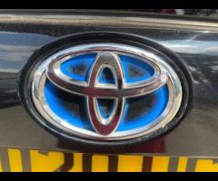 Toyota Prius Experience the pinnacle of efficient and intelligent driving. This impeccable 2020 Toyo - 37