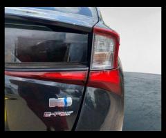 Toyota Prius Experience the pinnacle of efficient and intelligent driving. This impeccable 2020 Toyo - 38