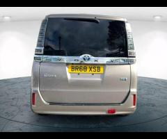 Toyota Voxy  2018 TOYOTA VOXY NOAH HYBRID - FRESH JAPANESE IMPORT & ULEZ FREE! 

 ULEZ COMPLIANT - 6