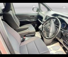 Toyota Voxy  2018 TOYOTA VOXY NOAH HYBRID - FRESH JAPANESE IMPORT & ULEZ FREE! 

 ULEZ COMPLIANT - 14