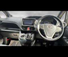 Toyota Voxy  2018 TOYOTA VOXY NOAH HYBRID - FRESH JAPANESE IMPORT & ULEZ FREE! 

 ULEZ COMPLIANT - 31
