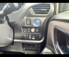 Toyota Voxy  2018 TOYOTA VOXY NOAH HYBRID - FRESH JAPANESE IMPORT & ULEZ FREE! 

 ULEZ COMPLIANT - 39