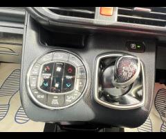 Toyota Voxy  2018 TOYOTA VOXY NOAH HYBRID - FRESH JAPANESE IMPORT & ULEZ FREE! 

 ULEZ COMPLIANT - 43