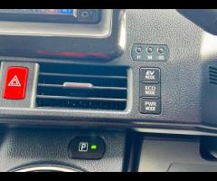 Toyota Voxy  2018 TOYOTA VOXY NOAH HYBRID - FRESH JAPANESE IMPORT & ULEZ FREE! 

 ULEZ COMPLIANT - 47