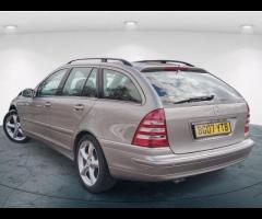 Mercedes-Benz C Class Discover the luxury and power of the Mercedes-Benz C-Class 2.1 C220 CDI Elegan - 7