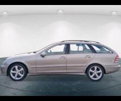 Mercedes-Benz C Class Discover the luxury and power of the Mercedes-Benz C-Class 2.1 C220 CDI Elegan - 8