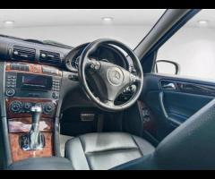 Mercedes-Benz C Class Discover the luxury and power of the Mercedes-Benz C-Class 2.1 C220 CDI Elegan - 22