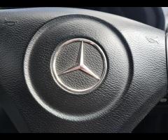 Mercedes-Benz C Class Discover the luxury and power of the Mercedes-Benz C-Class 2.1 C220 CDI Elegan - 27