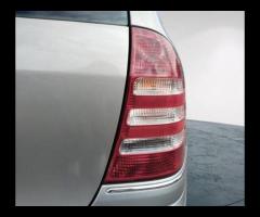 Mercedes-Benz C Class Discover the luxury and power of the Mercedes-Benz C-Class 2.1 C220 CDI Elegan - 50