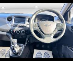 Hyundai i10  2020 HYUNDAI i10 1.0 PLAY - ULEZ FREE, HUGE MOT & LOW MILES! 

 ULEZ COMPLIANT! | - 23