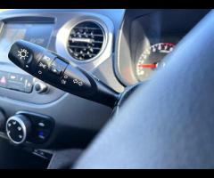 Hyundai i10  2020 HYUNDAI i10 1.0 PLAY - ULEZ FREE, HUGE MOT & LOW MILES! 

 ULEZ COMPLIANT! | - 28