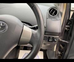 Toyota Yaris With a MOT valid until June 2026, this 2011 Toyota Yaris 1.33L Petrol Dual VVT-i T Spir - 26