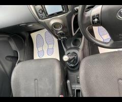 Toyota Yaris With a MOT valid until June 2026, this 2011 Toyota Yaris 1.33L Petrol Dual VVT-i T Spir - 32