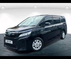 Toyota Voxy This 2019 Toyota Voxy is a reliable import car that's perfect for drivers who want a sty - 9