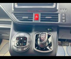 Toyota Voxy This 2019 Toyota Voxy is a reliable import car that's perfect for drivers who want a sty - 39