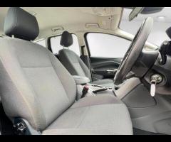 Ford C-Max  2014 FORD C-MAX 1.0T ECOBOOST ZETEC - ULEZ FREE, HUGE MOT & LOW MILES! 

 ULEZ COMPL - 15