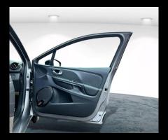 Renault Clio  2015 RENAULT CLIO 1.2 DYNAMIQUE NAV - ULEZ FREE & EXTENDED MOT! 

 ULEZ COMPLIANT! - 40